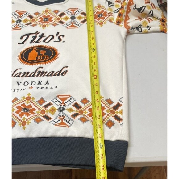 Tito’s Handmade Vodka Austin Texas Christmas Sweatshirt Size Adult Medium - Picture 5 of 16